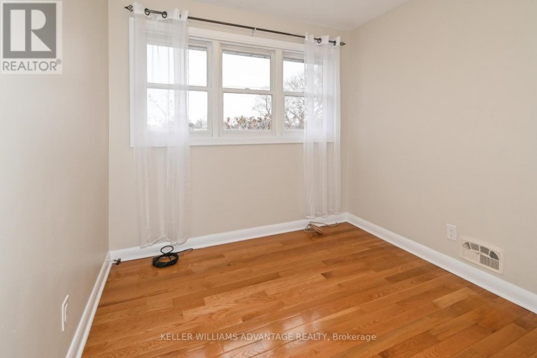 936 SOMERVILLE STREET, Oshawa (Centennial), Ontario, L1G4J7