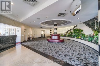 611 - 2550 LAWRENCE AVENUE E Toronto (Dorset Park) Ontario photo 4
