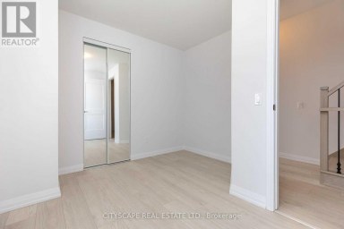 TH 01 - 1010 PORTAGE PARKWAY Vaughan (Concord) Ontario photo 10