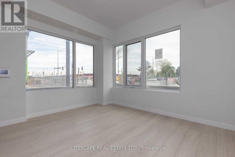 TH 01 - 1010 PORTAGE PARKWAY, Vaughan (Concord), Ontario, L4K0K3