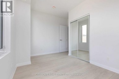 TH 01 - 1010 PORTAGE PARKWAY Vaughan (Concord) Ontario photo 9
