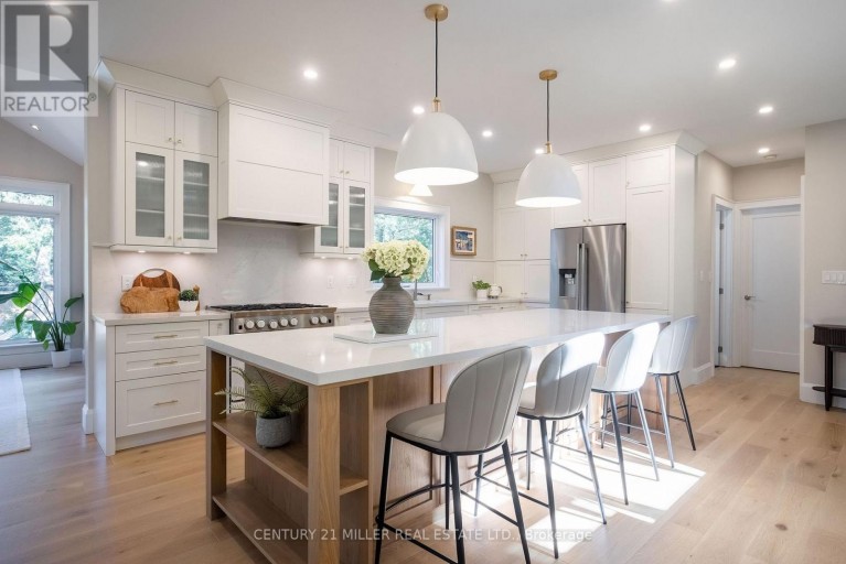 407 MAPLE GROVE DRIVE, Oakville (FD Ford), Ontario, L6J4V8