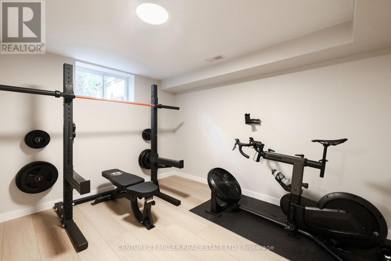 407 MAPLE GROVE DRIVE, Oakville (FD Ford), Ontario, L6J4V8
