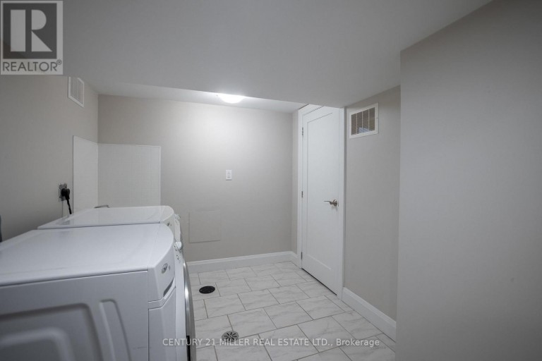 407 MAPLE GROVE DRIVE, Oakville (FD Ford), Ontario, L6J4V8