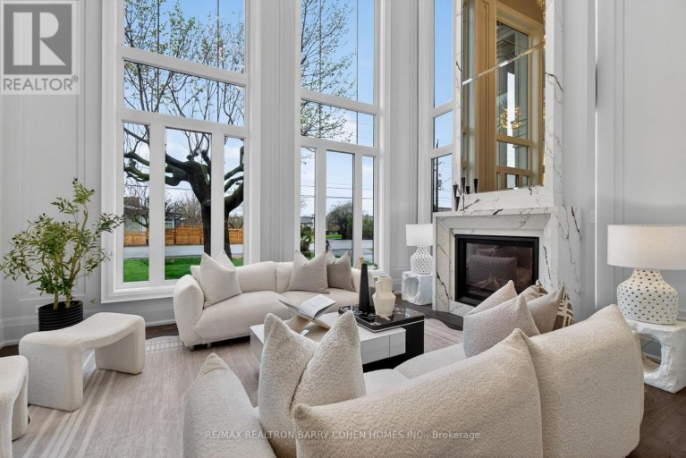 321 MORDEN ROAD, Oakville (WO West), Ontario, L6K2S6