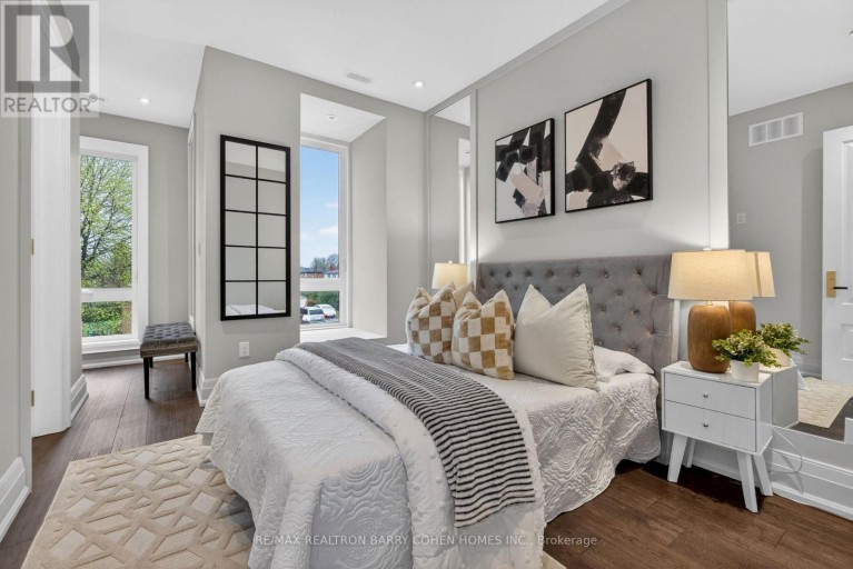 321 MORDEN ROAD, Oakville (WO West), Ontario, L6K2S6