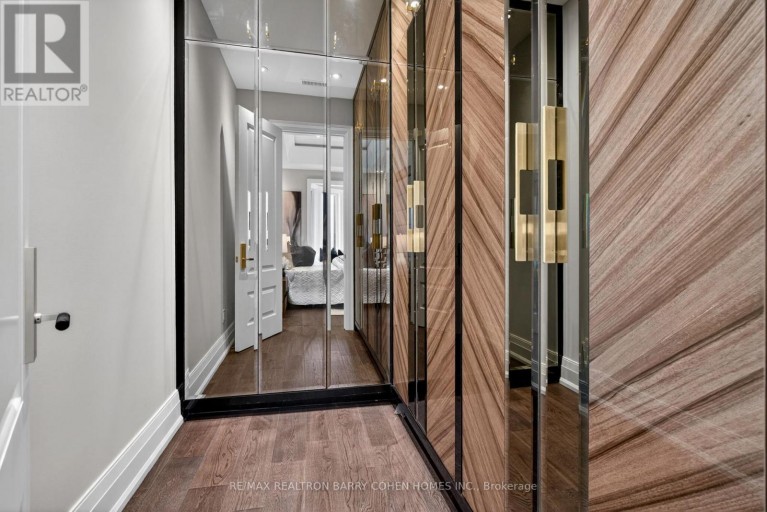321 MORDEN ROAD, Oakville (WO West), Ontario, L6K2S6
