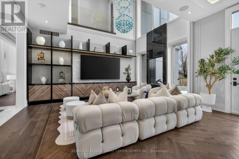 321 MORDEN ROAD, Oakville (WO West), Ontario, L6K2S6