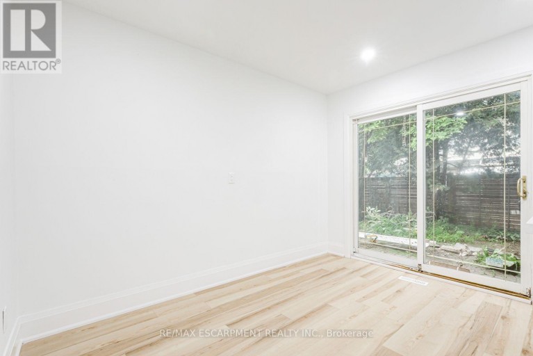 2104 MISSISSAUGA ROAD, Mississauga (Sheridan), Ontario, L5H2K6