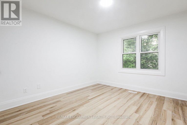2104 MISSISSAUGA ROAD, Mississauga (Sheridan), Ontario, L5H2K6