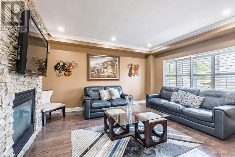 49 MAISONNEUVE BOULEVARD, Brampton (Vales of Castlemore North), Ontario, L6P1Y7