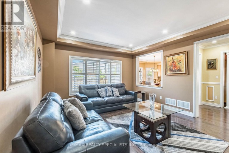 49 MAISONNEUVE BOULEVARD, Brampton (Vales of Castlemore North), Ontario, L6P1Y7