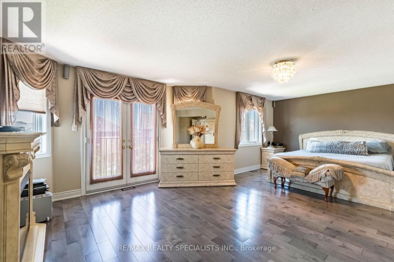 49 MAISONNEUVE BOULEVARD, Brampton (Vales of Castlemore North), Ontario, L6P1Y7
