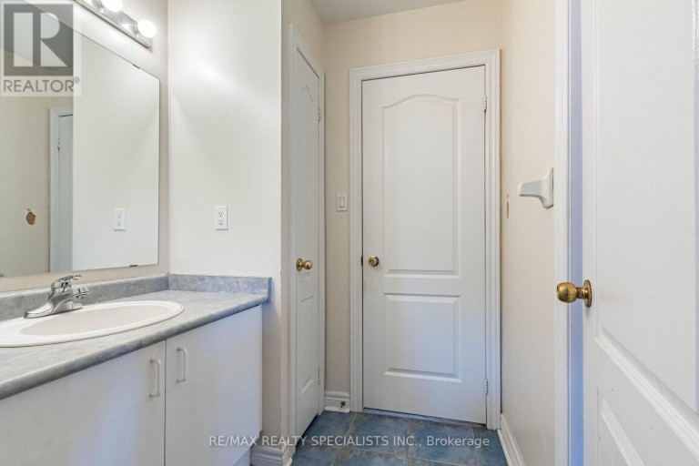 49 MAISONNEUVE BOULEVARD, Brampton (Vales of Castlemore North), Ontario, L6P1Y7