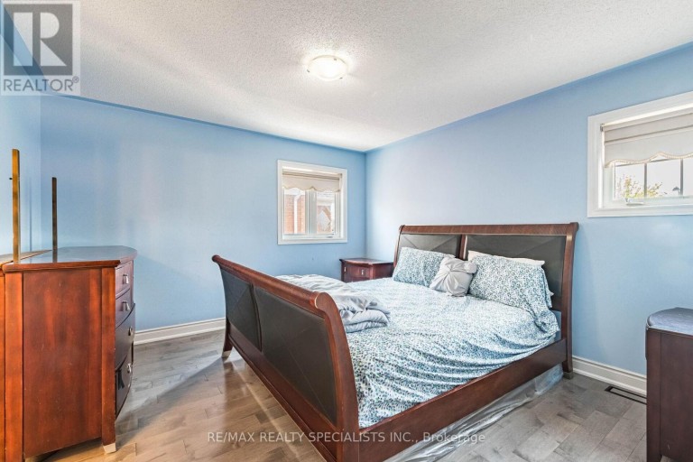 49 MAISONNEUVE BOULEVARD, Brampton (Vales of Castlemore North), Ontario, L6P1Y7