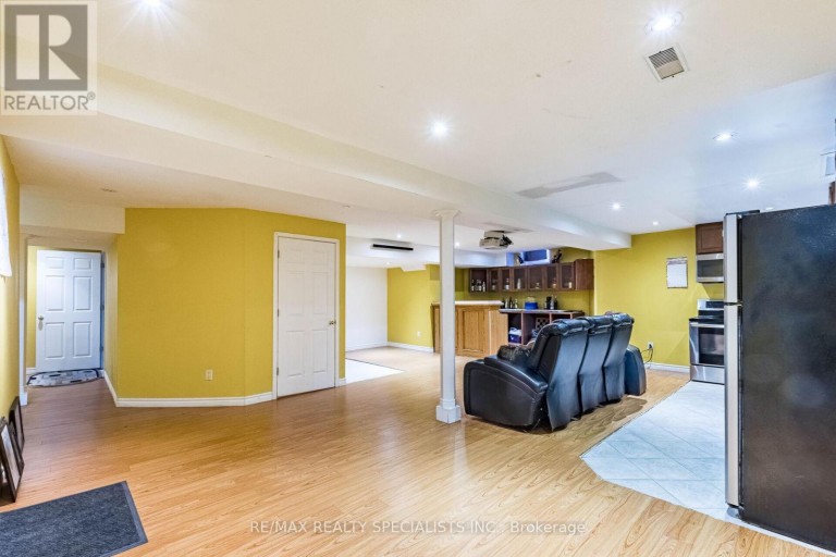 49 MAISONNEUVE BOULEVARD, Brampton (Vales of Castlemore North), Ontario, L6P1Y7