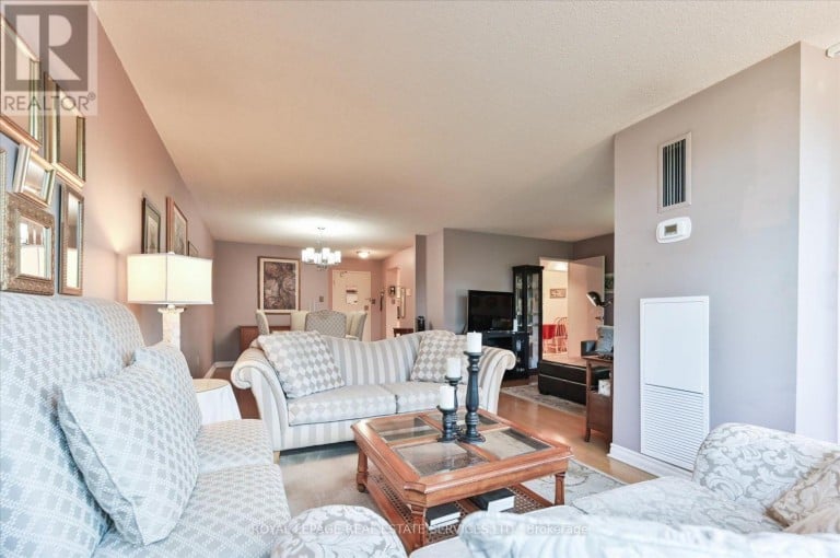 301 - 3100 KIRWIN AVENUE, Mississauga (Cooksville), Ontario, L5A3S6