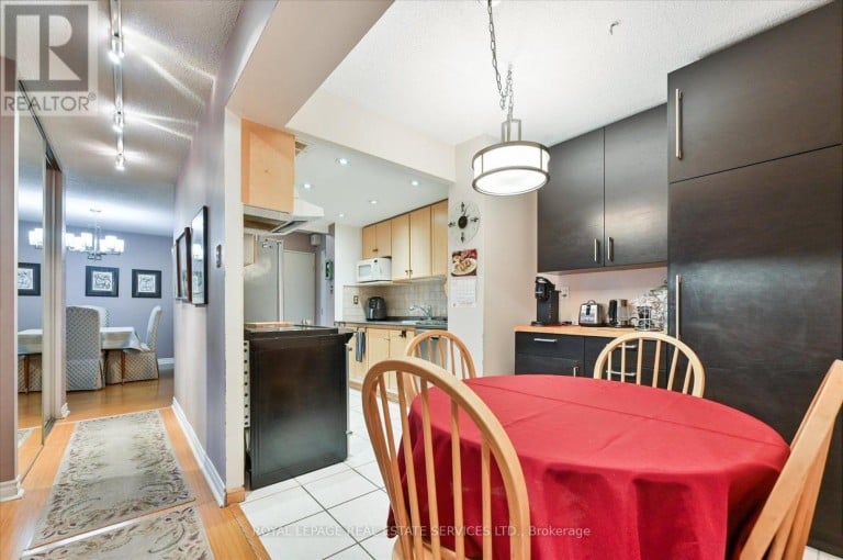 301 - 3100 KIRWIN AVENUE, Mississauga (Cooksville), Ontario, L5A3S6