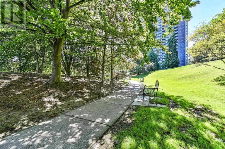 301 - 3100 KIRWIN AVENUE, Mississauga (Cooksville), Ontario, L5A3S6