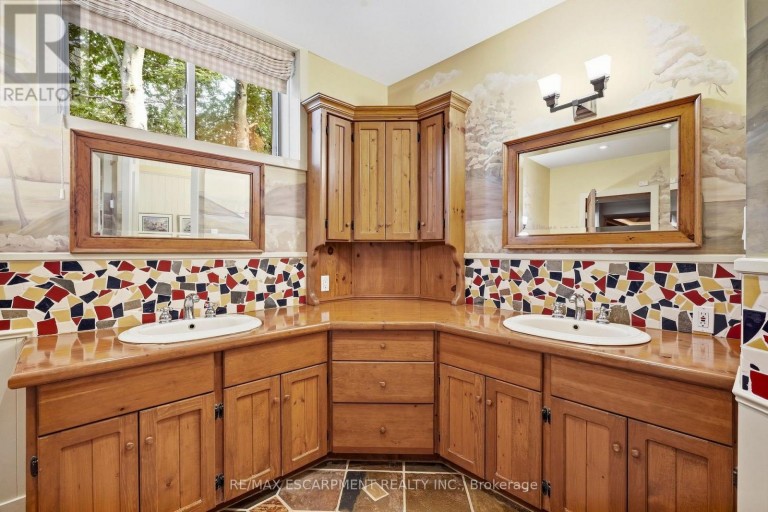 18 BLACKBERRY PLACE, Hamilton (Carlisle), Ontario, L0R1H2