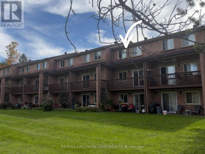 11 - 142 ECCLESTONE DRIVE, Bracebridge, Ontario, P1L1G6