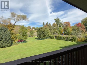 11 - 142 ECCLESTONE DRIVE Bracebridge Ontario photo 2