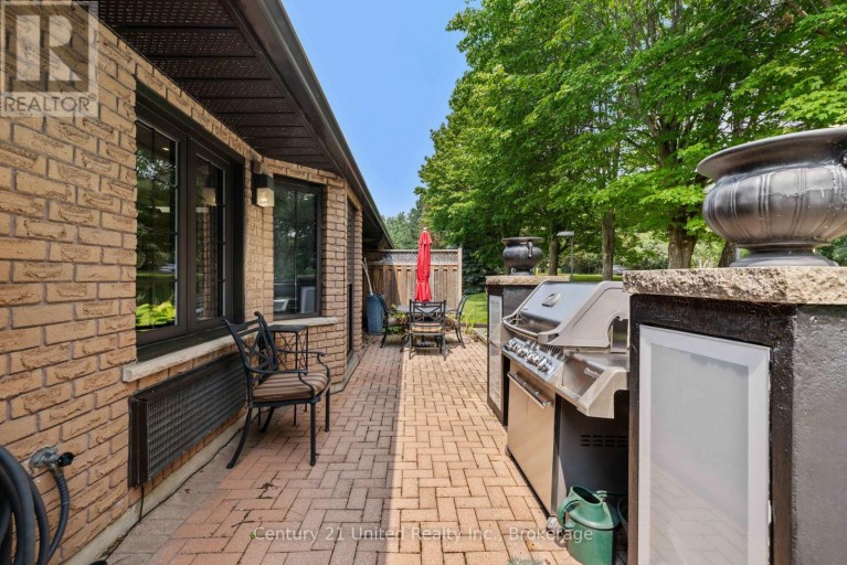 4 - 2 PADDOCK WOOD, Peterborough (Ashburnham Ward 4), Ontario, K9H7H2