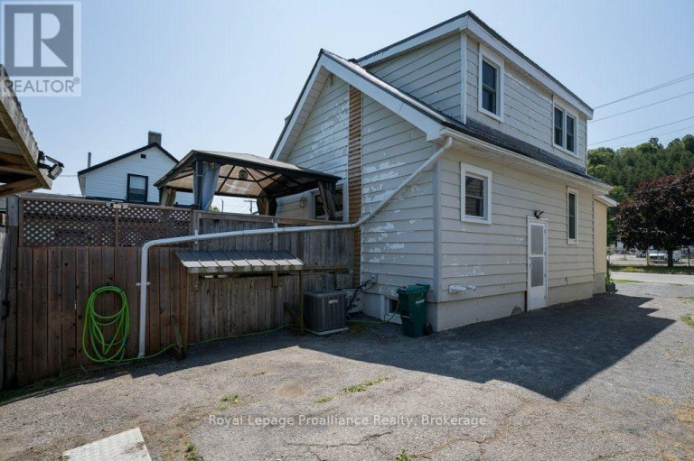 29 PELHAM STREET, Quinte West (Trenton Ward), Ontario, K8V5A8