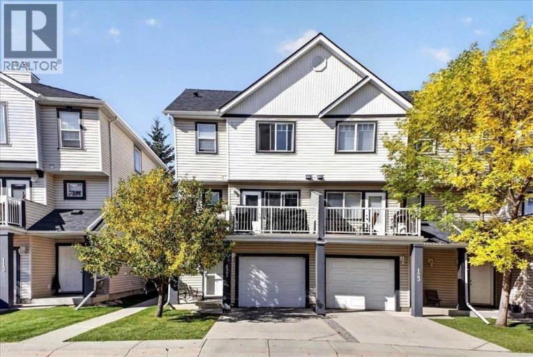121 Everhollow Heights SW, Calgary, Alberta, T2Y5B3