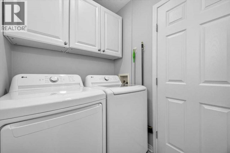 121 Everhollow Heights SW, Calgary, Alberta, T2Y5B3