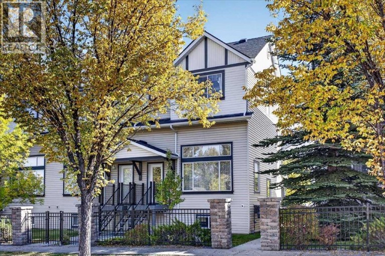 121 Everhollow Heights SW, Calgary, Alberta, T2Y5B3