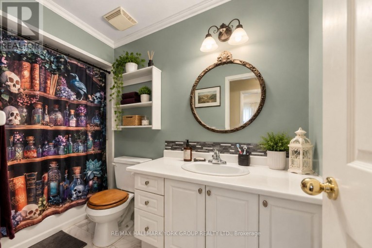 537 WALPOLE CRESCENT, Newmarket (Stonehaven-Wyndham), Ontario, L3X2A5