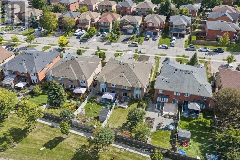 537 WALPOLE CRESCENT, Newmarket (Stonehaven-Wyndham), Ontario, L3X2A5