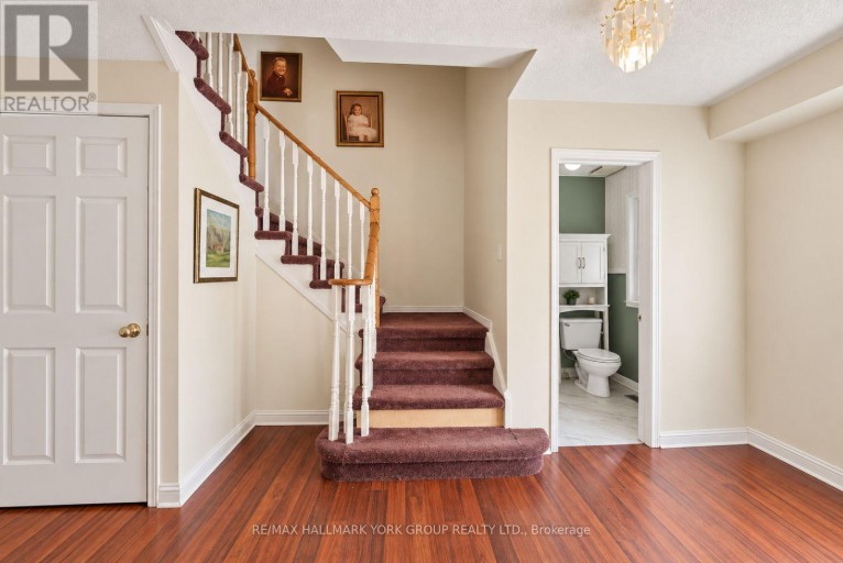 537 WALPOLE CRESCENT, Newmarket (Stonehaven-Wyndham), Ontario, L3X2A5