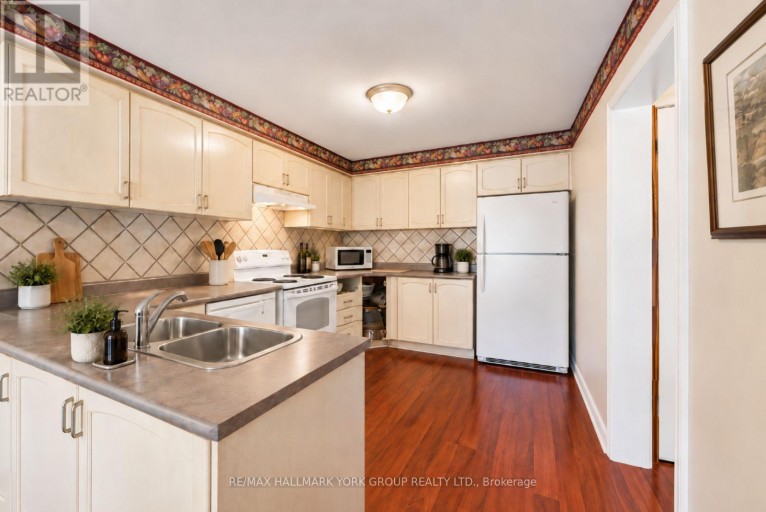 537 WALPOLE CRESCENT, Newmarket (Stonehaven-Wyndham), Ontario, L3X2A5