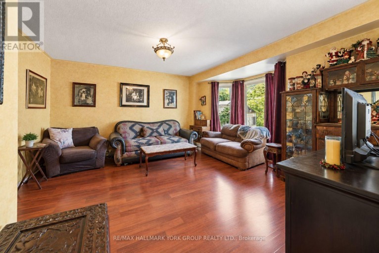 537 WALPOLE CRESCENT, Newmarket (Stonehaven-Wyndham), Ontario, L3X2A5