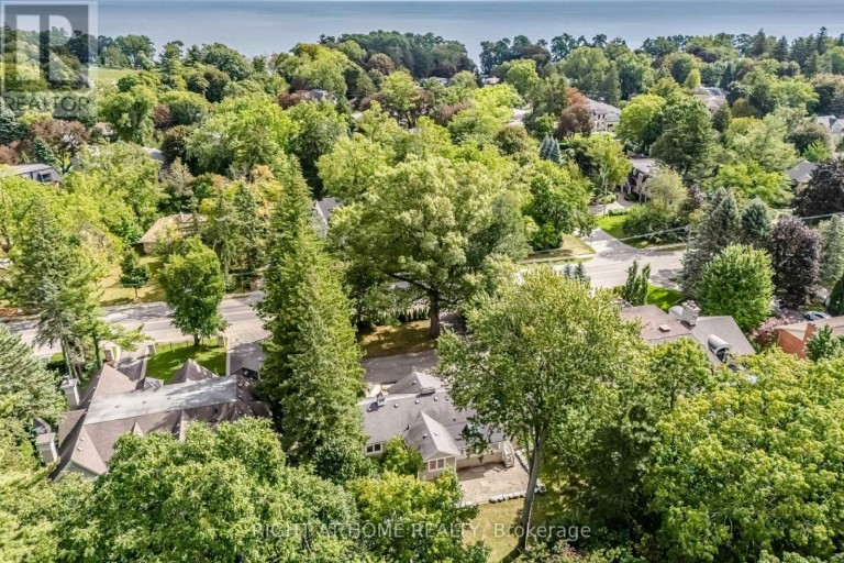1037 LAKESHORE ROAD W, Oakville (SW Southwest), Ontario, L6L1E7