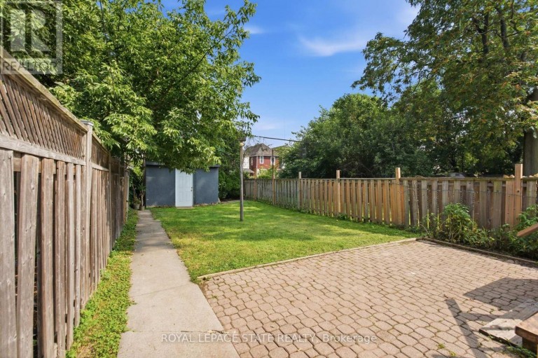 126 NIAGARA STREET, Hamilton (Industrial Sector), Ontario, L8L6A7