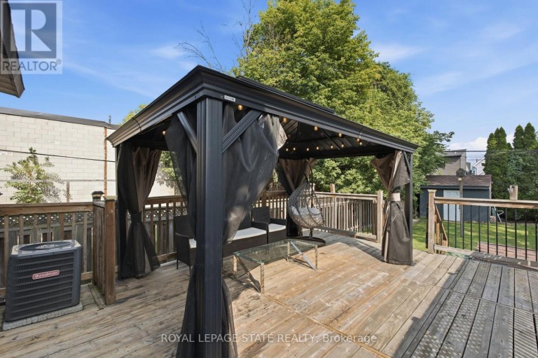 126 NIAGARA STREET, Hamilton (Industrial Sector), Ontario, L8L6A7