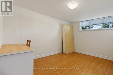 15 CARWYN CRESCENT Hamilton (Ainslie Wood) Ontario photo 33
