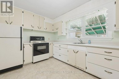 47 BAY DRIVE Belleville (Belleville Ward) Ontario photo 14