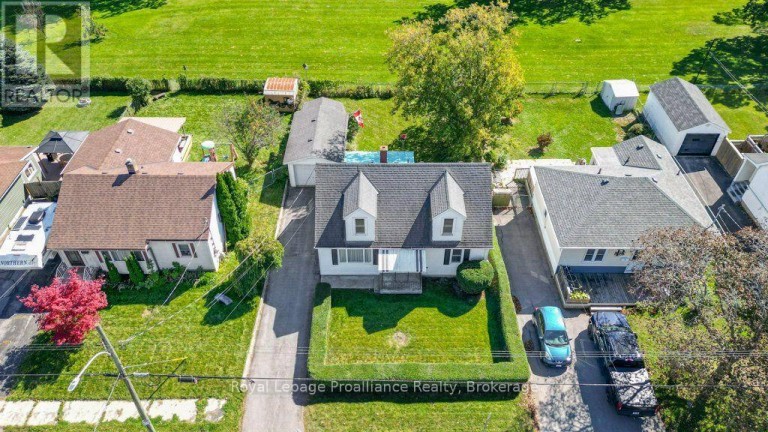 47 BAY DRIVE, Belleville (Belleville Ward), Ontario, K8N1B4