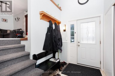 7 HAWK STREET Kawartha Lakes (Eldon) Ontario photo 3