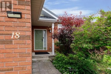 18 RIVER RUN Collingwood Ontario photo 3