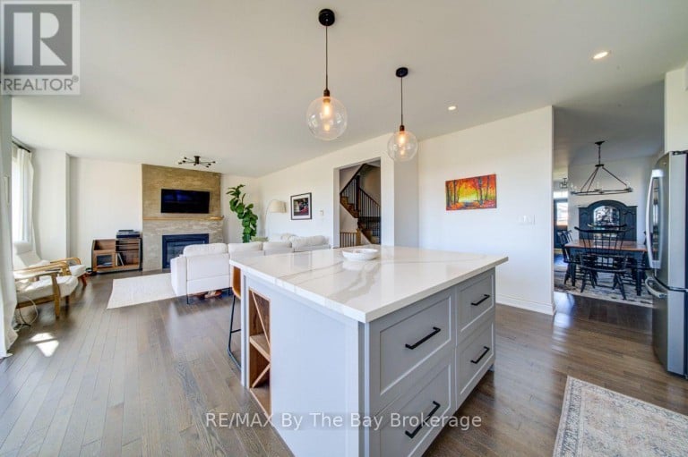 5 AUTUMN DRIVE, Wasaga Beach, Ontario, L9Z0K8