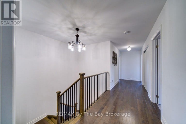 5 AUTUMN DRIVE, Wasaga Beach, Ontario, L9Z0K8