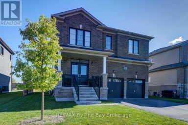 5 AUTUMN DRIVE Wasaga Beach Ontario photo 2