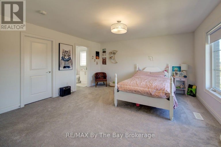 5 AUTUMN DRIVE, Wasaga Beach, Ontario, L9Z0K8