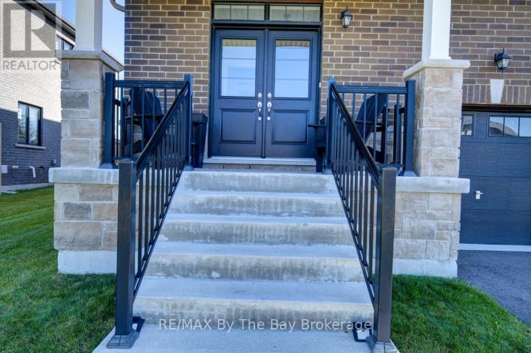 5 AUTUMN DRIVE, Wasaga Beach, Ontario, L9Z0K8