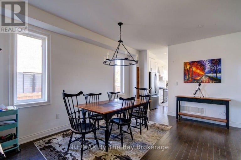 5 AUTUMN DRIVE, Wasaga Beach, Ontario, L9Z0K8